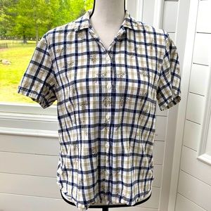 EUC Women’s Sag Harbor Sport Buttoned Shirt
